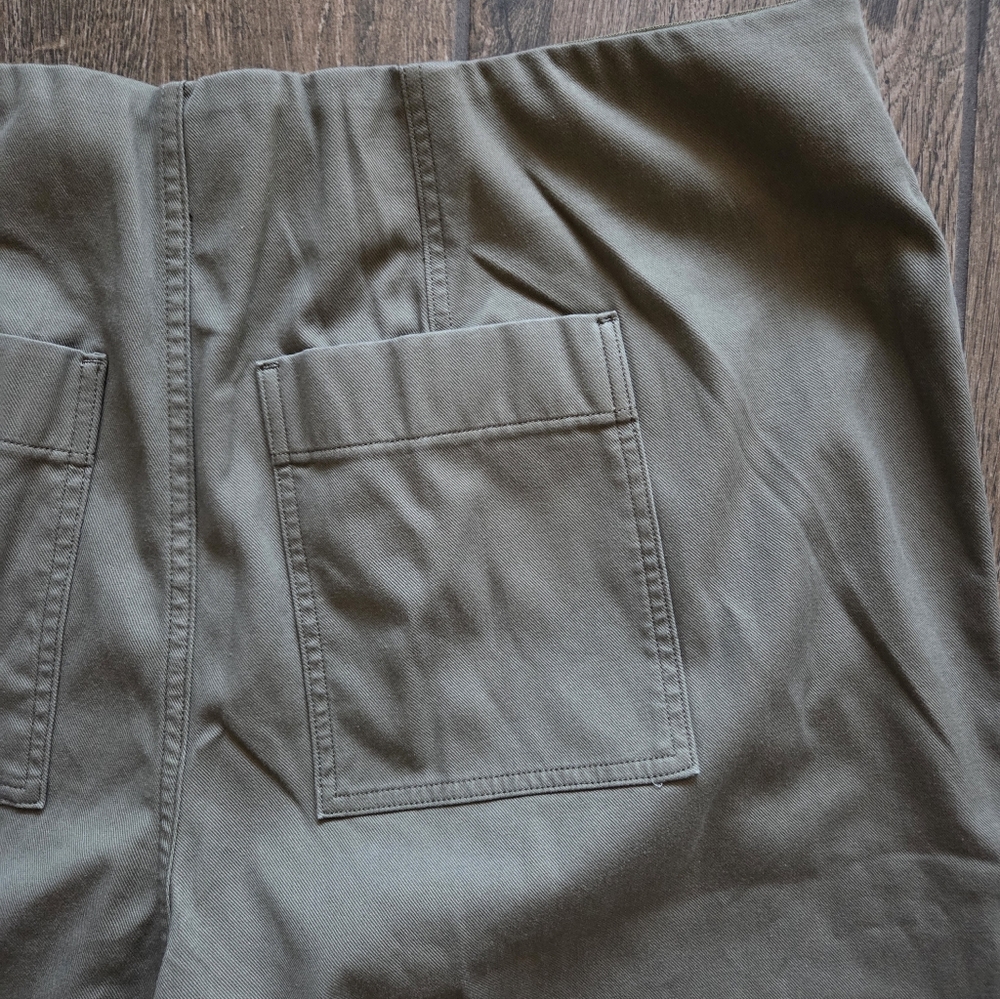 NWT Spanx Stretch Twill Cropped Wide Leg Pants in Sage Green 3X - Picture 15 of 16